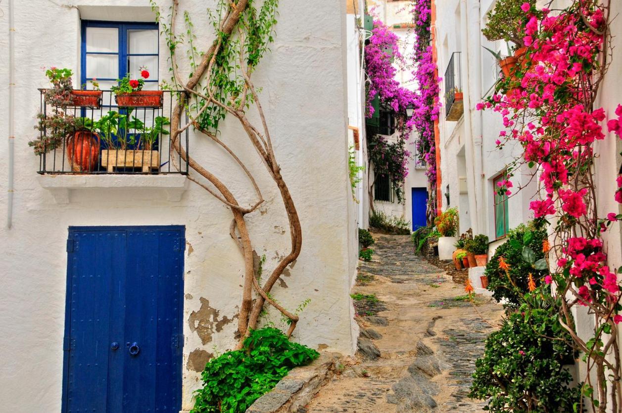 Blau Apartamento Frente A Los Canales Y Las Puestas De Sol De Roses Kültér fotó