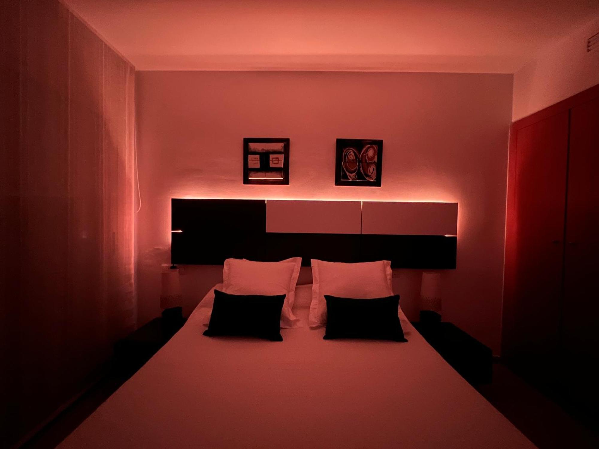 Blau Apartamento Frente A Los Canales Y Las Puestas De Sol De Roses Kültér fotó